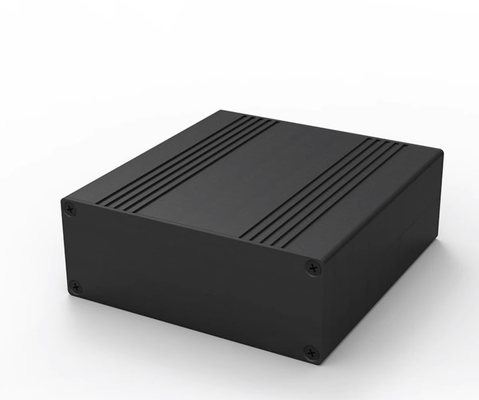 106*40*110mm ブラッシュドブラックアルミニウムヒートシンクケース 幅100mm PCBプロジェクトボックス用